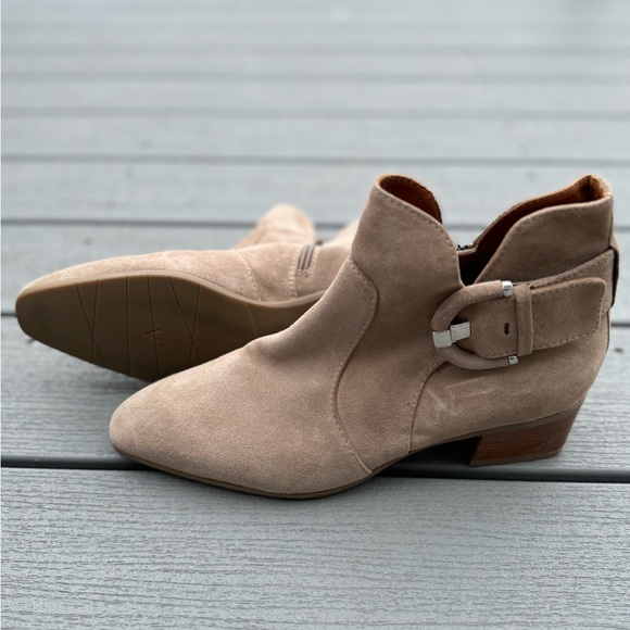 Aquatalia Italian Leather Ankle Boot - Picture 6 of 6